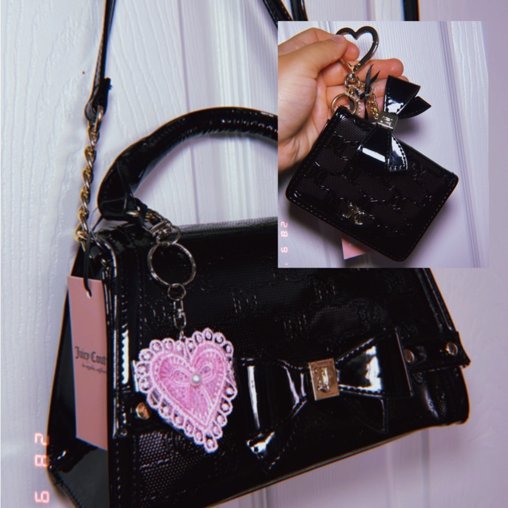 Juicy couture black crossbody bag with pink lace double sided mirror & wallet💗